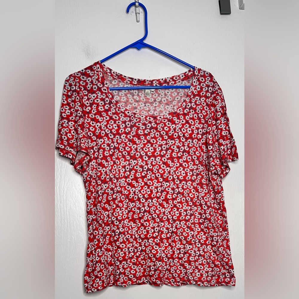 Lucky brand women’s Floral Red Women's Top. Size large